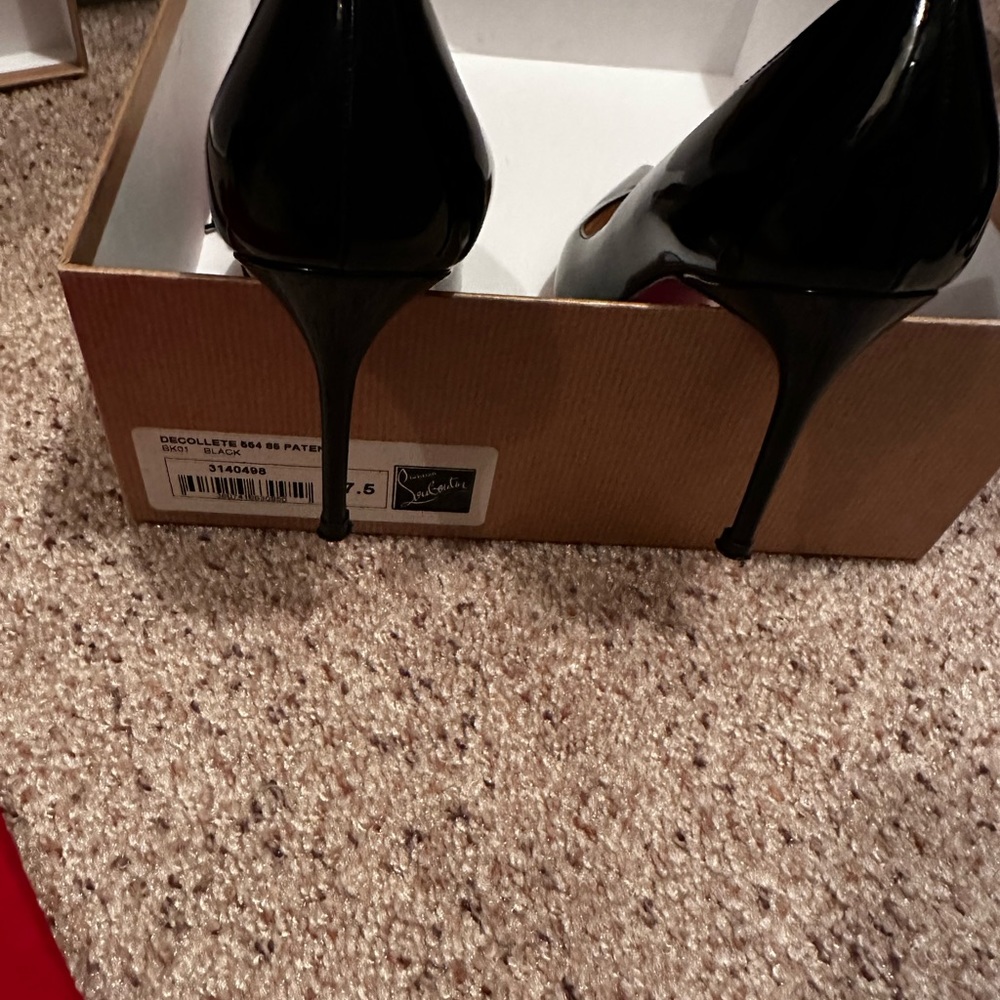 CHRISTIAN LOUBOUTIN - black patent leather pumps - Picture 4 of 7